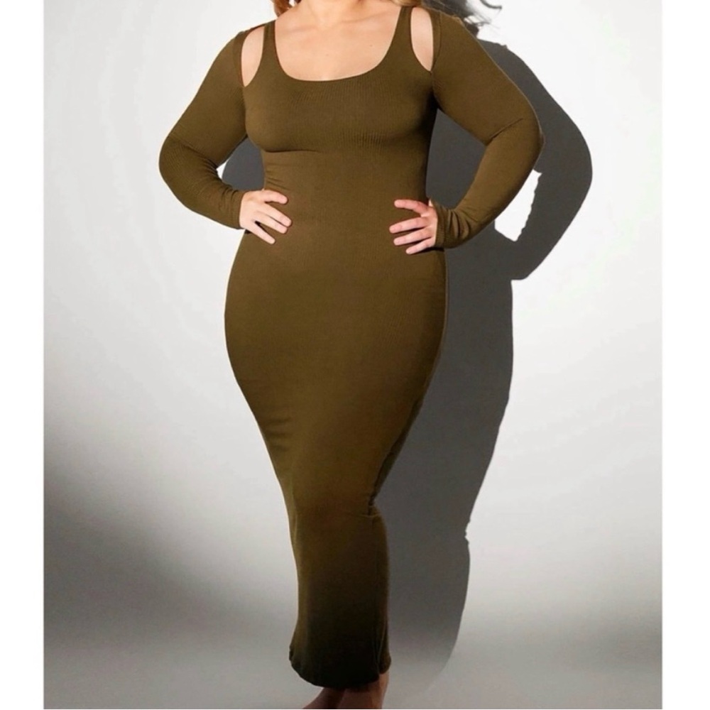 SHAPELLX Long‎ Sleeve Cut-Out Ribbed Shapewear Maxi Dress in Olive Green Size M